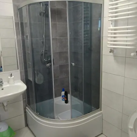 - Pracownicze , Max 7 Osob Appartement *